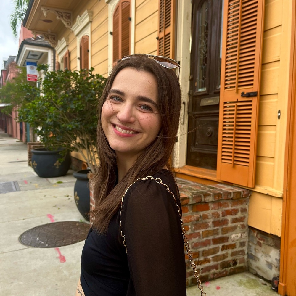 Meet your Posher, Eleni